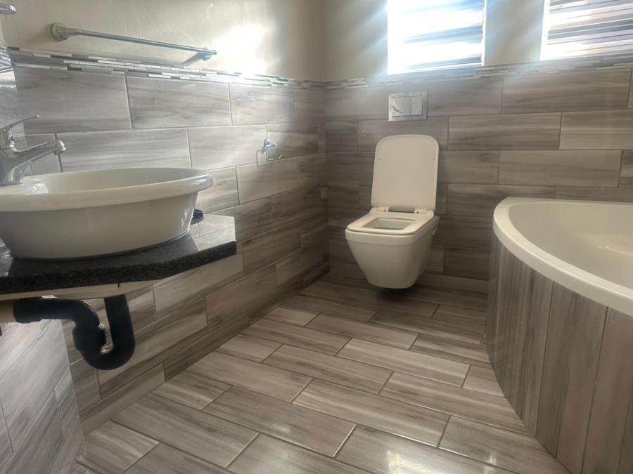 To Let 3 Bedroom Property for Rent in Waterval East North West